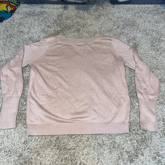 NWOT Stella & Dot V-Neck Fuzzy Knit Long Sleeve Sweater Blush Size Medium - Picture 8 of 11